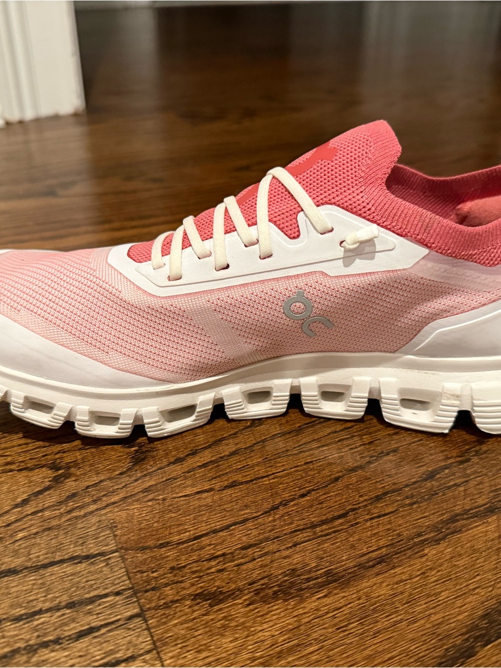 On Cloud 6 Versa Camellia Women’s Pink Athletic Sneakers - Picture 4 of 5